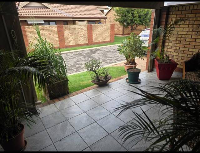 3 BEDROOM HOUSE FOR SALE IN MONTANA TUINE